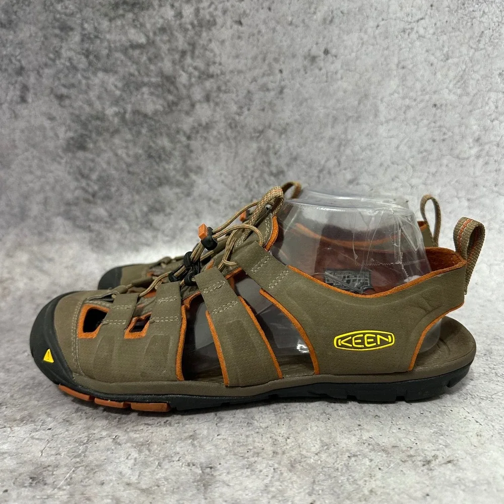 KEEN Clearwater CNX Sandals Mens 9 Brown Water Hiking Outdoor Bungee